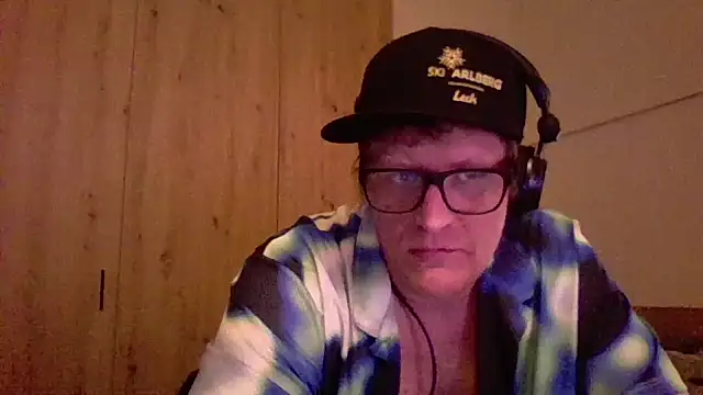 Snapshot of Bigthroaterboy chatting on 5, 1, 2025 Bigthroaterboy online show from 5, 1, 2025