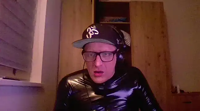 Snapshot of Bigthroaterboy chatting on 11, 2, 2025 Bigthroaterboy online show from 11, 2, 2025