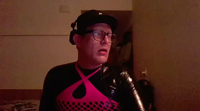 Snapshot of Bigthroaterboy chatting on 6, 3, 2025 Bigthroaterboy online show from 6, 3, 2025