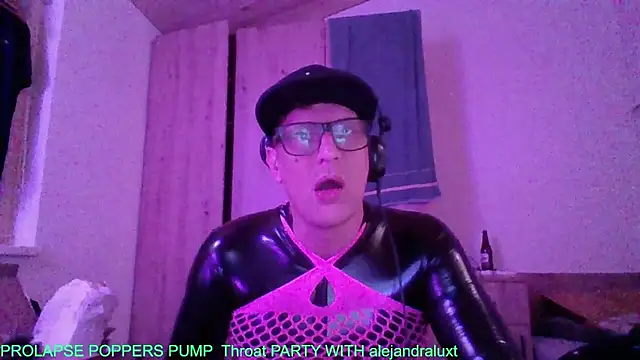 Snapshot of Bigthroaterboy chatting on 5, 10, 2025 Bigthroaterboy online show from 5, 10, 2025