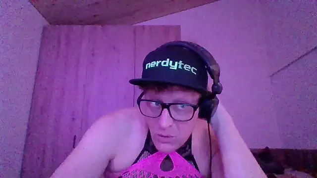 Snapshot of Bigthroaterboy chatting on 8, 10, 2025 Bigthroaterboy online show from 8, 10, 2025