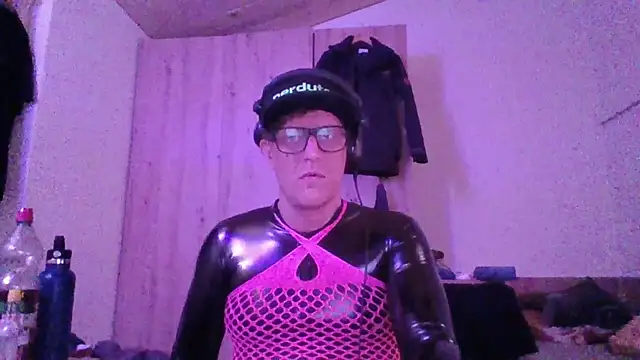 Snapshot of Bigthroaterboy chatting on 18, 10, 2025 Bigthroaterboy online show from 18, 10, 2025