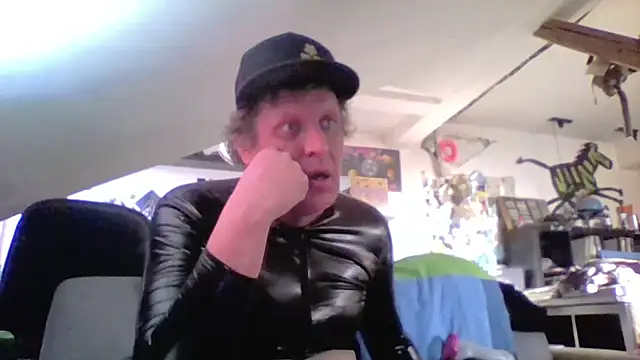 Bigthroaterboy online show from 9, 5, 2026