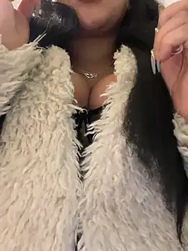 Snapshot of HaileyDiana chatting on 12, 3, 2025 HaileyDiana online show from 12, 3, 2025