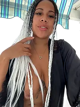 Snapshot of HaileyDiana chatting on 9, 9, 2025 HaileyDiana online show from 9, 9, 2025