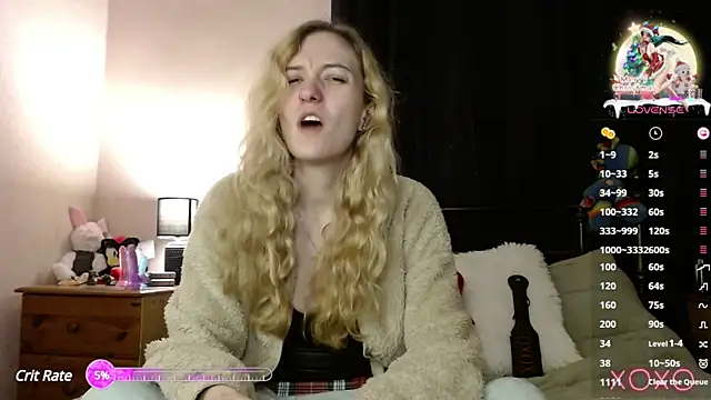 Snapshot of EllieeRose chatting on 6, 1, 2025 EllieeRose online show from 6, 1, 2025