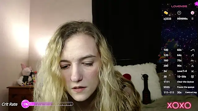 Snapshot of EllieeRose chatting on 2, 2, 2025 EllieeRose online show from 2, 2, 2025