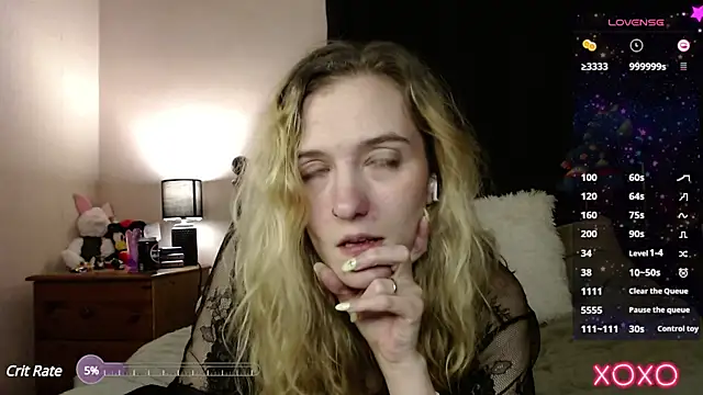 Snapshot of EllieeRose chatting on 2, 2, 2025 EllieeRose online show from 2, 2, 2025