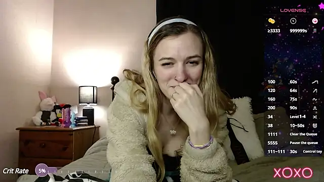 Snapshot of EllieeRose chatting on 19, 2, 2025 EllieeRose online show from 19, 2, 2025