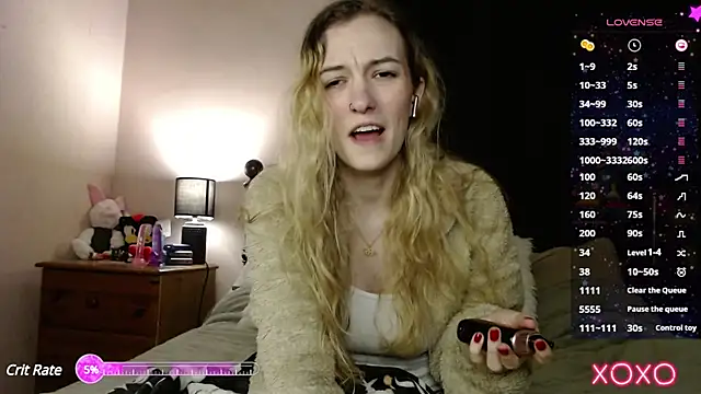 Snapshot of EllieeRose chatting on 17, 3, 2025 EllieeRose online show from 17, 3, 2025