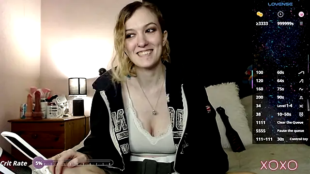 Snapshot of EllieeRose chatting on 10, 10, 2025 EllieeRose online show from 10, 10, 2025
