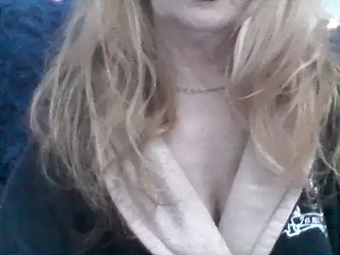 CarlyTreat online show from 23, 1, 2025