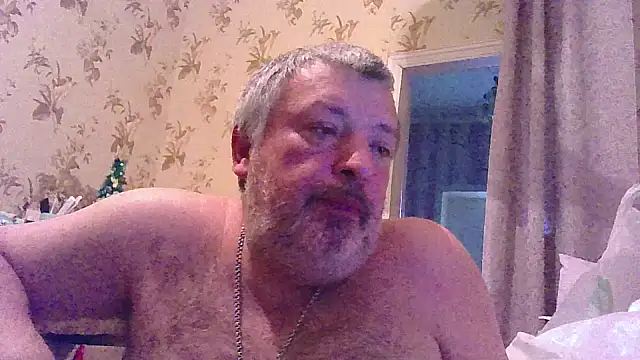 Snapshot of Art_Ass chatting on 4, 10, 2025 Art Ass online show from 4, 10, 2025