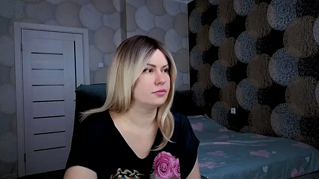 Snapshot of natusik chatting on 5, 12, 2024 natusik online show from 5, 12, 2024