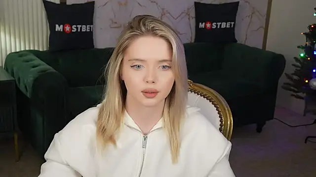 Snapshot of Cassy-Celestial_ chatting on 2, 12, 2024 Cassy-Celestial online show from 2, 12, 2024