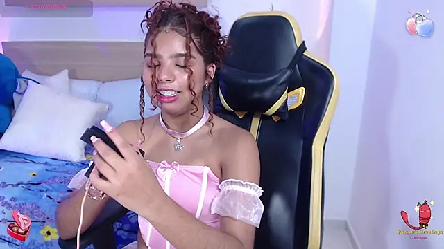 Snapshot of aurora_rodriguez chatting on 13, 12, 2024 aurora rodriguez online show from 13, 12, 2024