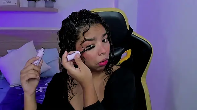 Snapshot of aurora_rodriguez chatting on 8, 1, 2025 aurora rodriguez online show from 8, 1, 2025