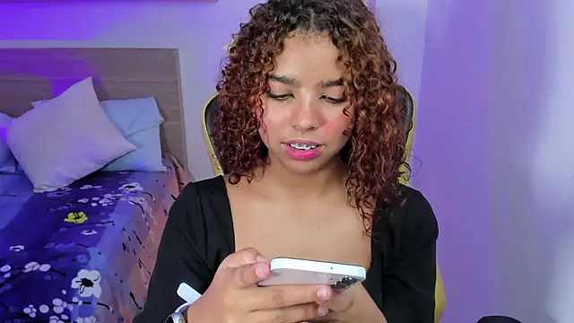 Snapshot of aurora_rodriguez chatting on 8, 1, 2025 aurora rodriguez online show from 8, 1, 2025