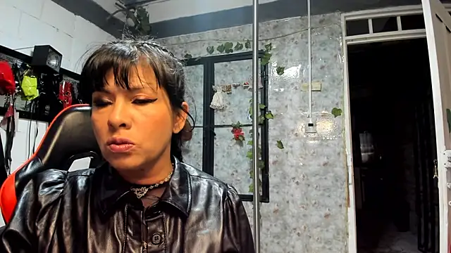 Snapshot of Erlinda-engel chatting on 18, 2, 2025 Erlinda-engel online show from 18, 2, 2025