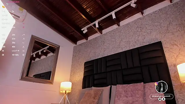 Snapshot of iara_martinez chatting on 27, 9, 2025 iara martinez online show from 27, 9, 2025