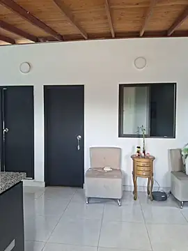 Juliietha servas online show from 19, 3, 2026