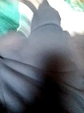 Snapshot of ySqmbVanbe chatting on 12, 11, 2025 ySqmbVanbe online show from 12, 11, 2025