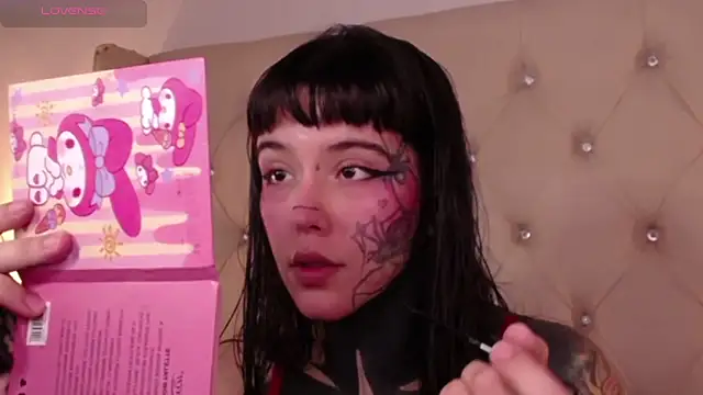 SylveonFox online show from 18, 12, 2024