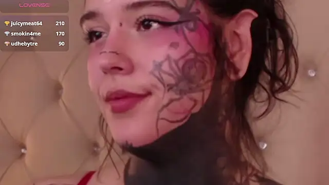 SylveonFox online show from 24, 12, 2024