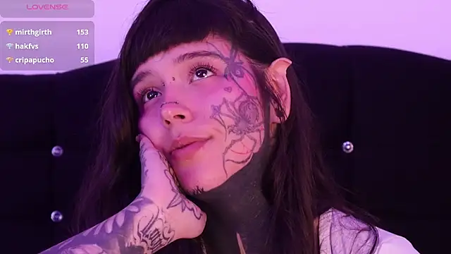 SylveonFox online show from 21, 1, 2025