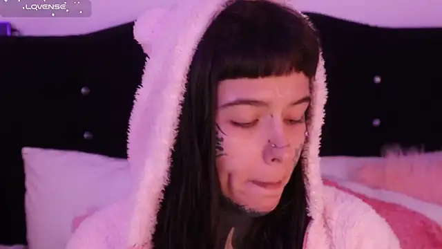 SylveonFox online show from 14, 2, 2025