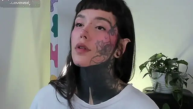 SylveonFox online show from 21, 3, 2025