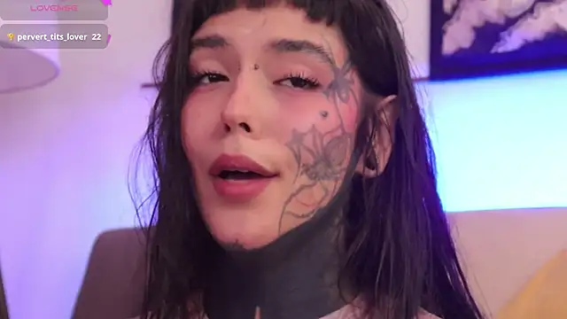 SylveonFox online show from 6, 10, 2025