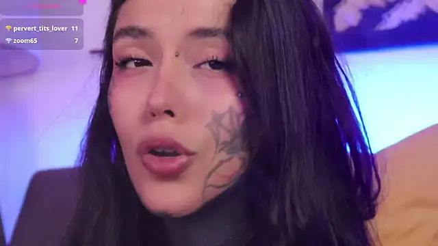 SylveonFox online show from 21, 10, 2025