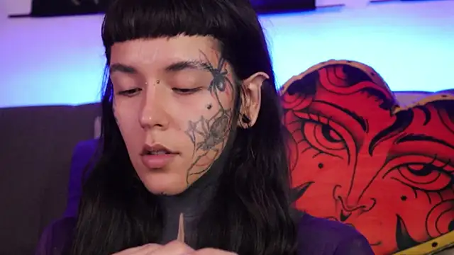 SylveonFox online show from 12, 11, 2025