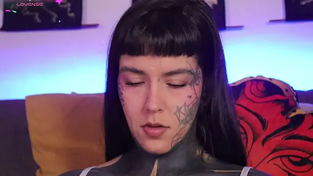 SylveonFox online show from 21, 11, 2025