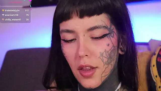 SylveonFox online show from 23, 11, 2025