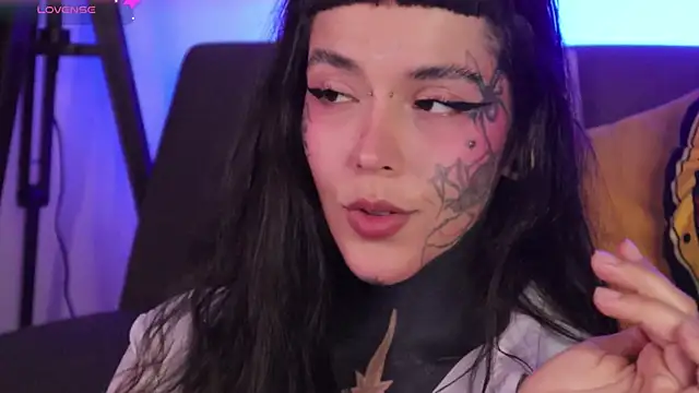 SylveonFox online show from 5, 12, 2025