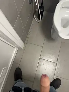 Snapshot of _themask_ chatting on 6, 3, 2025 themask online show from 6, 3, 2025