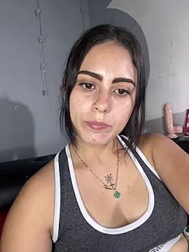 Snapshot of Azuna25 chatting on 27, 4, 2026 Azuna25 online show from 27, 4, 2026