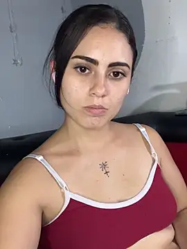 Snapshot of Azuna25 chatting on 2, 5, 2026 Azuna25 online show from 2, 5, 2026