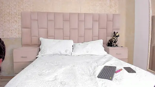 LaurenSnow online show from 18, 1, 2025