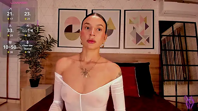 LunaRuso online show from 1, 11, 2025