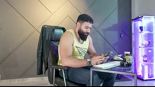 Snapshot of mattmasterss chatting on 2, 12, 2024 mattmasterss online show from 2, 12, 2024