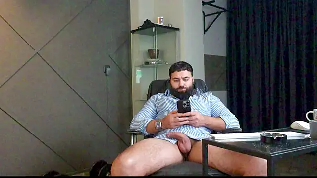 Snapshot of mattmasterss chatting on 28, 12, 2024 mattmasterss online show from 28, 12, 2024
