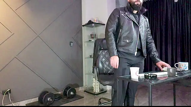 Snapshot of mattmasterss chatting on 29, 12, 2024 mattmasterss online show from 29, 12, 2024