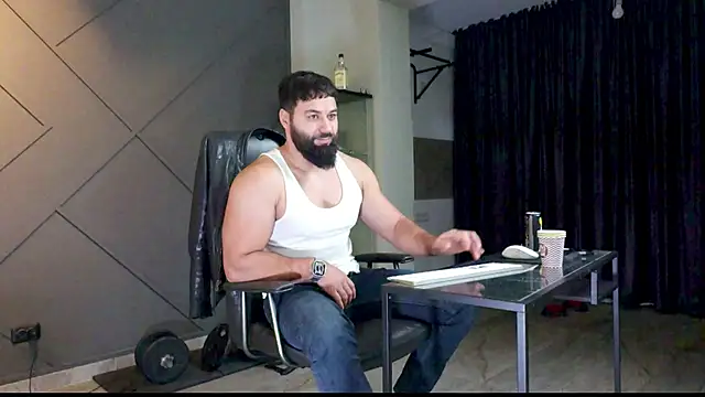 Snapshot of mattmasterss chatting on 6, 1, 2025 mattmasterss online show from 6, 1, 2025