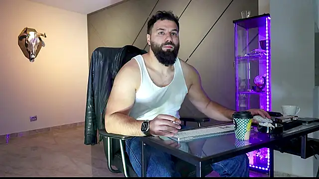 Snapshot of mattmasterss chatting on 13, 3, 2025 mattmasterss online show from 13, 3, 2025