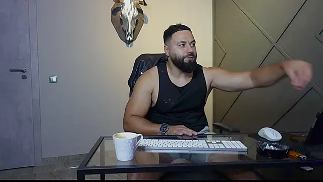 Snapshot of mattmasterss chatting on 10, 9, 2025 mattmasterss online show from 10, 9, 2025