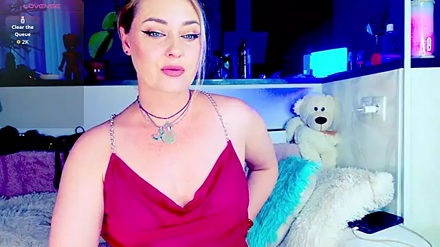 Snapshot of _JuliaSpace_ chatting on 23, 7, 2026 JuliaSpace online show from 23, 7, 2026