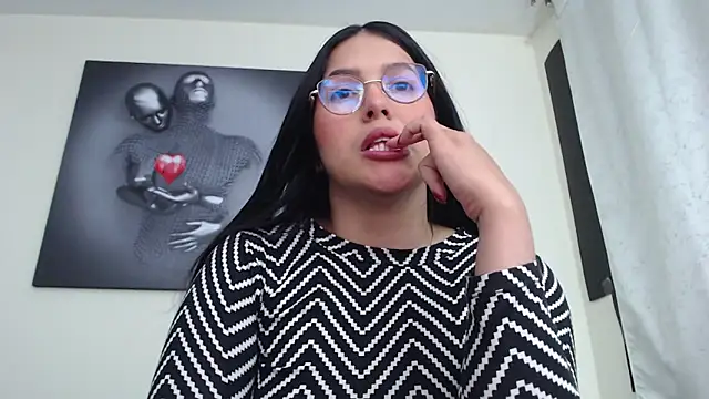 Snapshot of KatrinaRolan chatting on 17, 10, 2025 KatrinaRolan online show from 17, 10, 2025